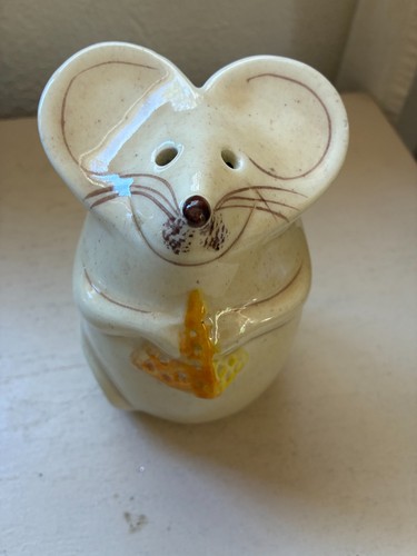 Vintage mouse cheese shaker - mouse,