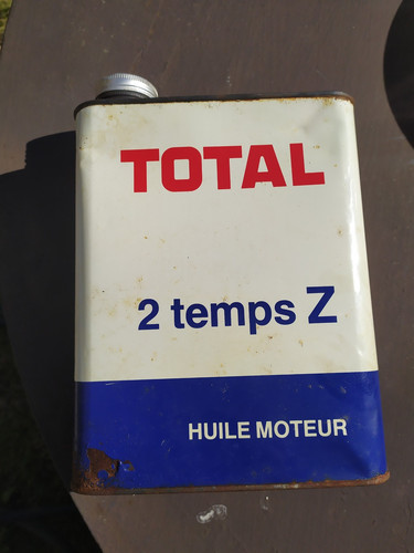 Ancien bidon metal huile - ancien,