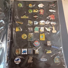 Classeur + Superbe Lot 304 Pins Vintage 