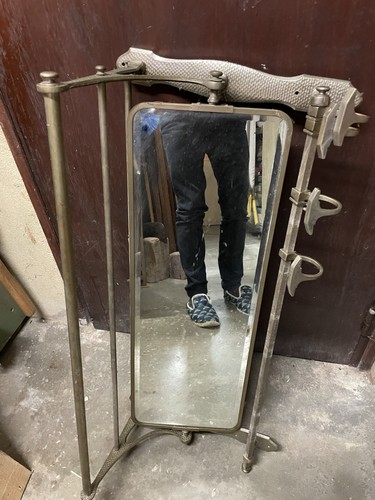 Ancien vestiaire porte - vestiaire,