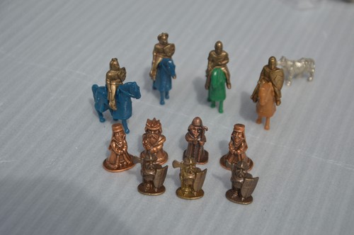 Lot figurines kinder métal - lot,