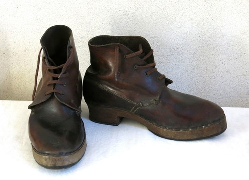 Paire chaussures anciennes - chaussures,