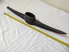 Outil à main Pioche en acier