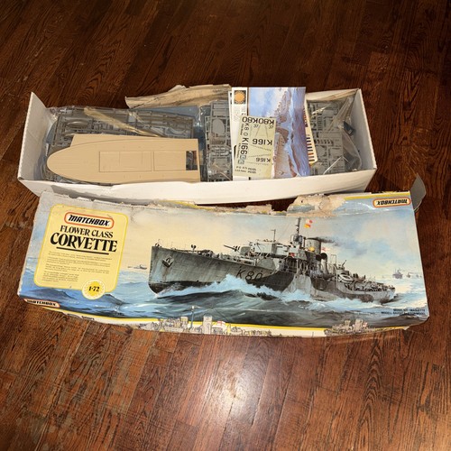 Matchbox flower class corvette - matchbox,