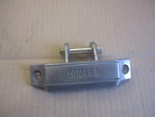 Cache alu sous phare pour