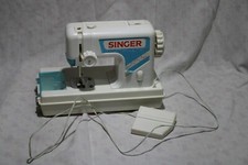 Machine à coudre Singer à piles 24 x 11cm fonctionne