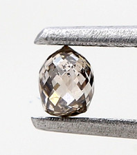 Diamant Naturel Loose Taillé Drillé En Forme De Briolette Marron 0,19 Cts 3,3 Mm