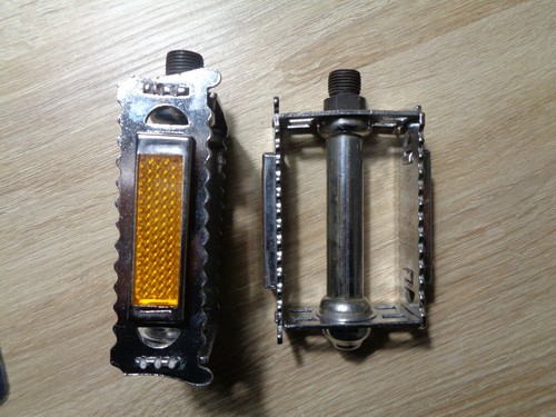 Pedale metalique neuve velo - metalique,