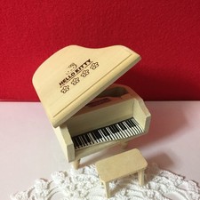 Piano miniature Sanrio Retro