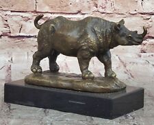Sculpture En Bronze Rhino