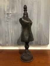 PETIT MANNEQUIN  (POUPÉE)