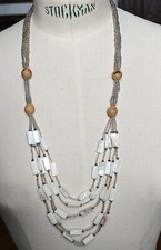 Collier Sautoir Multi rangs En Perles De Verre Et Nacre