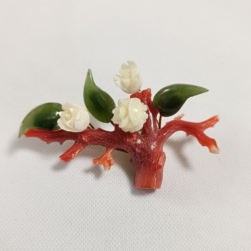Broche fleur corail - , ancienne