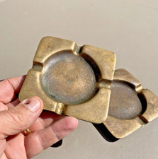 lot de 2 cendriers  vide poches en bronze  style moderniste.