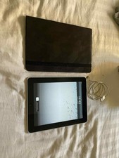 Tablette 1er Génération Apple iPad + pochette + cordon chargeur
