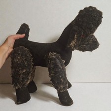 Grand chien caniche articulé