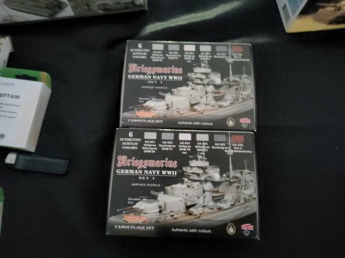 Lot ensemble - 2,
