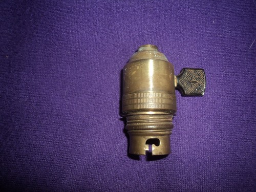 Ancienne douille laiton