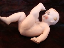 Figurine Poupee Bebe Piano