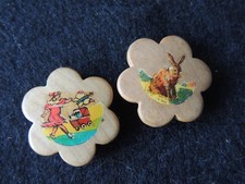 Lot de 2 boutons enfantins en bois décor de lapin et poussette collection