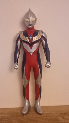 Figurine ultraman tiga 24cm - figurine,