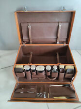 Rare ancienne valise anglaise en cuir GGAS avec nécessaire de toilettes Argent