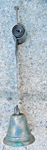 Cloche porte magasin - cloche,