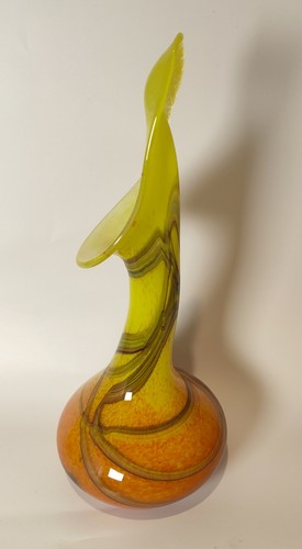Vase verre soufflé signé - en,