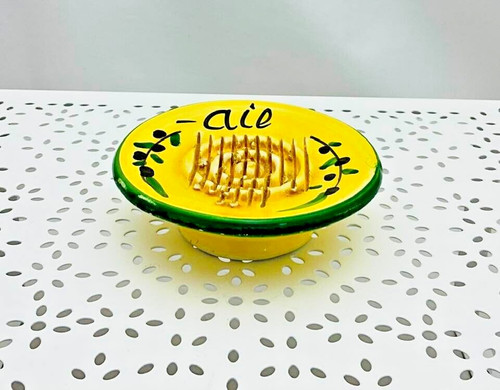 Gratte ail jaune - vert, pied