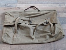 Un sac paquetage militaire ww2