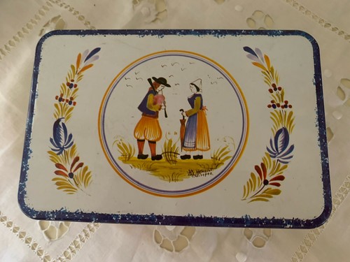 Ancienne boîte métallique - ancienne,