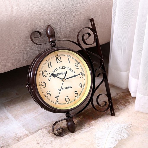 Horloge murale double face