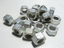 NOS NEU 4 écrous moyeux 9.5