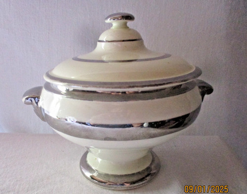 Ancien bol couvert - -, bouillon
