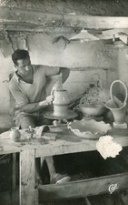 Carte VALLAURIS Un potier au tour