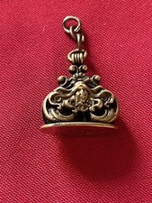 ancien sceau cachet pendentif de chatelaine En Laiton