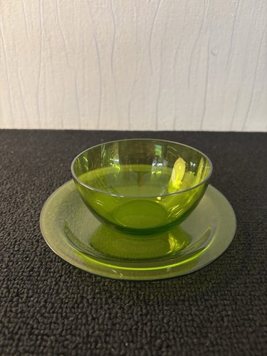 Rince doigts avec - , assiette