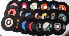 Lot de 20 Vinyls 45 tours