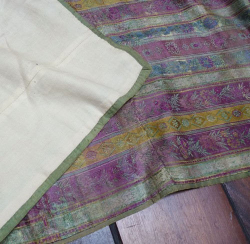 Soie brodée tissu 18e - soie,