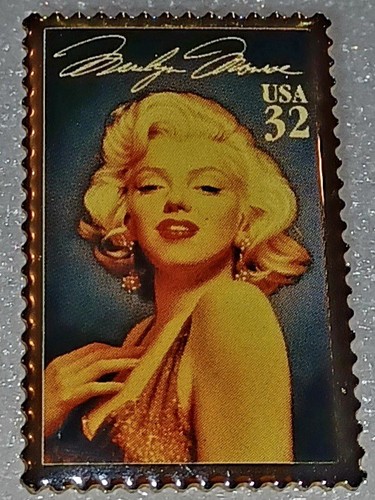 Superbe pin officiel - superbe,