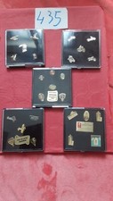Lot de 5 coffrets de Pin's différents thèmes 