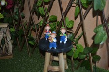 figurine adorable 3 en parfait etat pour collection les triples