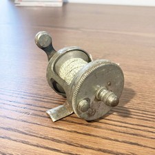 Rare Moulinet de Pêche Ancien “PRATIC” – Métal Chromé – France Circa 1940