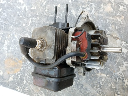 Moteur debroussailleuse - moteur,