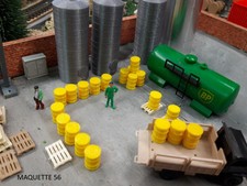ho lot 20 fûts jaunes bidons
