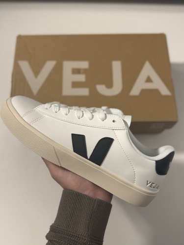 Paire chaussure veja - chaussure,