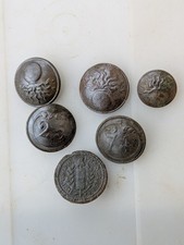 boutons militaires anciens