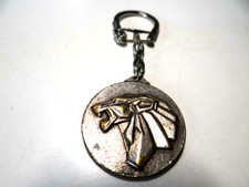 porte clés auto métal PEUGEOT années 60 garage Safari Senlis 