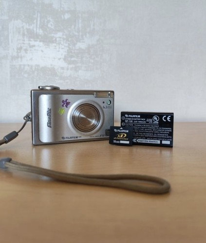 Fujifilm finpix f10 - finpix,