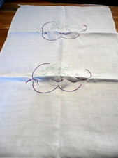 1 torchon ancien  ou serviette